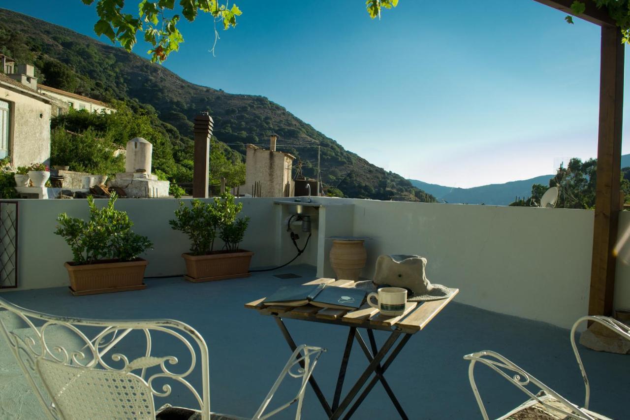 Feneri 3 -Cozy Rustic Apt 20' From Elafonisi Beach Perivolia  Exterior photo
