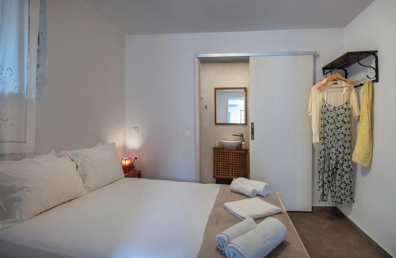 Feneri 3 -Cozy Rustic Apt 20' From Elafonisi Beach Perivolia  Exterior photo
